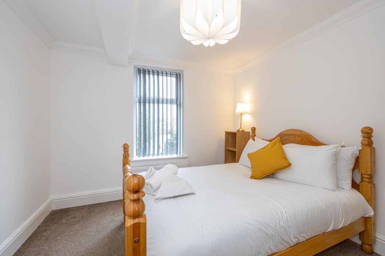 The Burton- Free Gated Parking Appartement Manchester