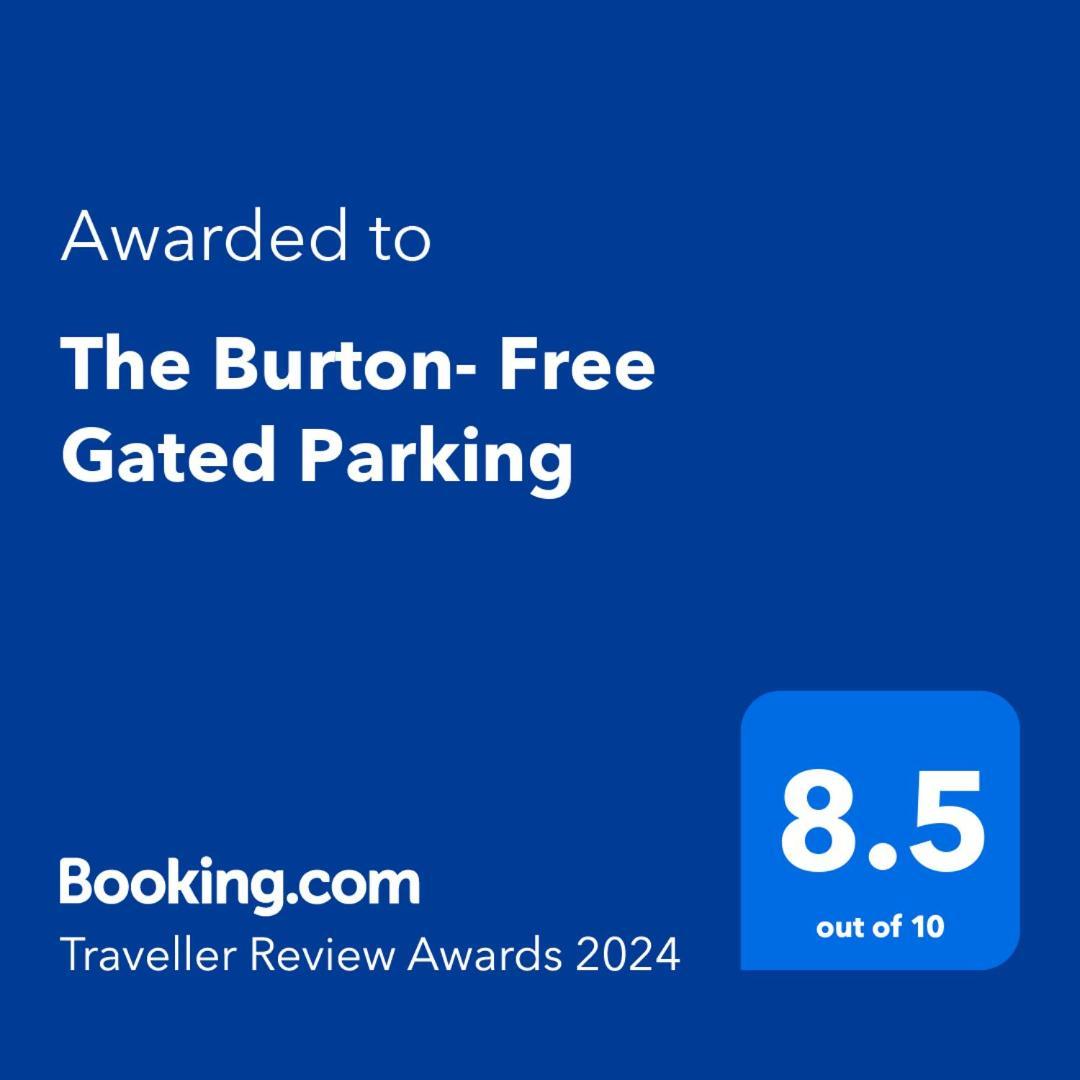 The Burton- Free Gated Parking Appartement Manchester