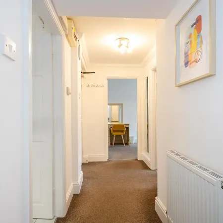 The Burton- Free Gated Parking Appartement Manchester Buitenkant foto