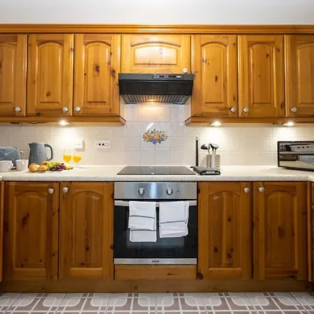 The Burton- Free Gated Parking Appartement Manchester Buitenkant foto