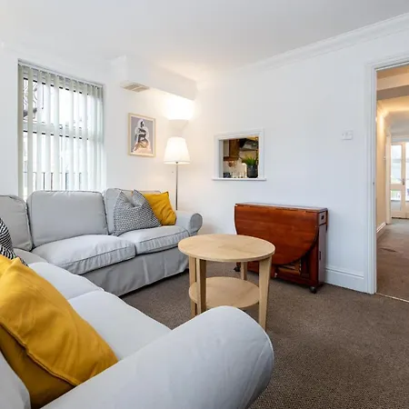 The Burton- Free Gated Parking Appartement Manchester Buitenkant foto