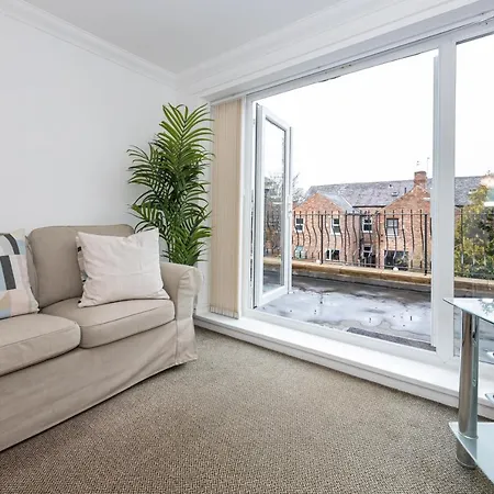 The Burton- Free Gated Parking Appartement Manchester Buitenkant foto