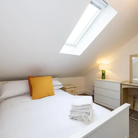 The Burton- Free Gated Parking Appartement Manchester Buitenkant foto