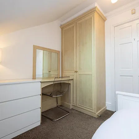 The Burton- Free Gated Parking Appartement Manchester Buitenkant foto