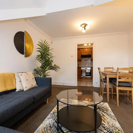 The Burton- Free Gated Parking Appartement Manchester Buitenkant foto