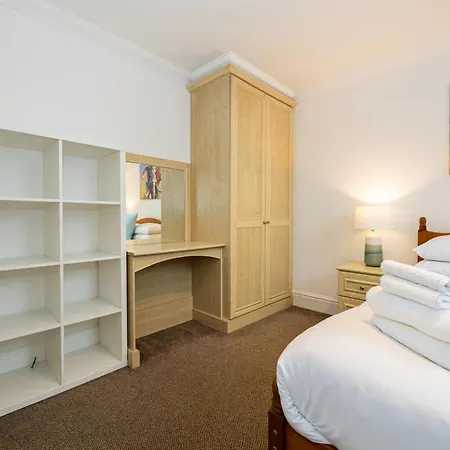 The Burton- Free Gated Parking Appartement Manchester Buitenkant foto