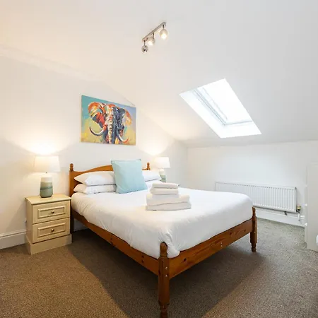 The Burton- Free Gated Parking Appartement Manchester Buitenkant foto