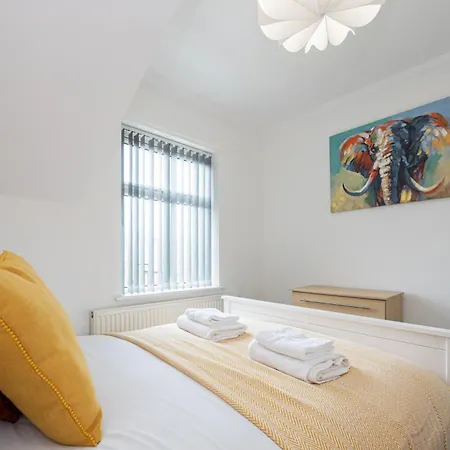 The Burton- Free Gated Parking Appartement Manchester Buitenkant foto